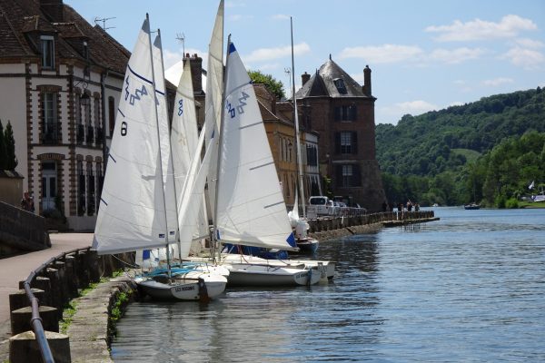 Quais de Villeneuve sur Yonne © AASI